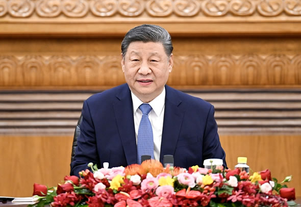 习近平会见国际工商界代表