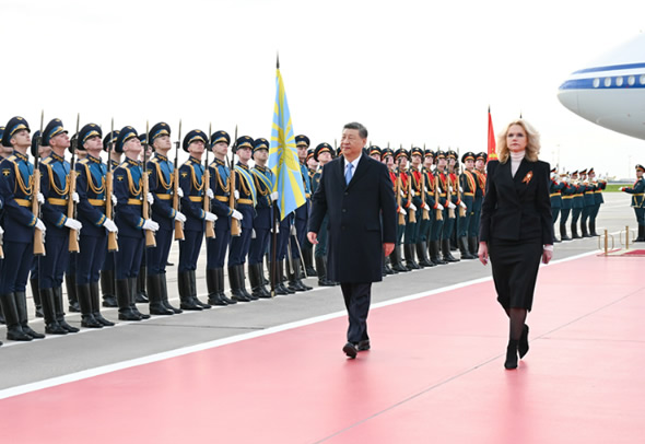 习近平抵达莫斯科对俄罗斯进行国事访问并出席纪念苏联伟大卫国…